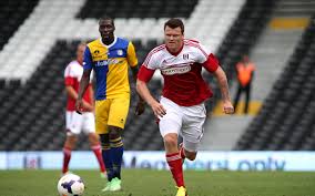 Han og min herlige interne krig vil alltid fortsette. Fulham Defender John Arne Riise Unsure Of Future Plans Caughtoffside