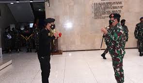Seluruh prajurit terbaik hiu kencana telah gugur Panglima Tni Hadiri Penyematan Brevet Hiu Kencana Tni Al Kepada Kapolri Inilah Online