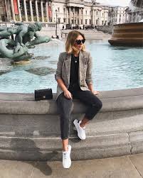 Retrouvez tous les basiques mode : Gallerie Mode 19 Idees Tenue Chic Femme Avec Basket 2021 Fitostic Com Sport Mode Beaute Lifestyle Magazine