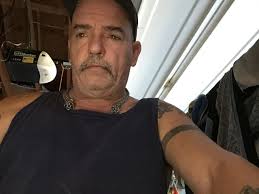 Hello from Wamego KS. LBKA since 2023. Looking for a nice female amputee to  make friends with.