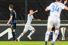 Киевское «динамо» сыграло вничью с «брюгге» в первом матче 1/16 финала лиги европы. D5twhcanxdw6em