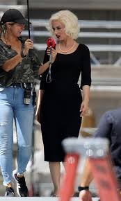 Ana de armas looks unrecognizable on the set of the upcoming netflix film blonde. Ana De Armas Transforms Into Marilyn Monroe On Set Of Blonde