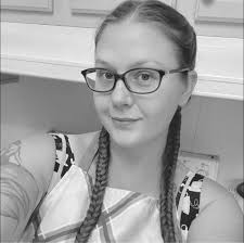 Do I need to buy separate tickets for rides at the Klamath Falls fair?