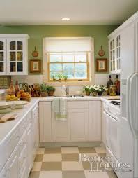 White Cabinets Apple Green Walls Cocina Verde Interiores De Casa Cocinas Kitchen