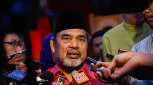 .prasarana boss tajuddin abdul rahman for not wearing a face mask during a press conference. Half A Million Expected At Icerd Rally Tajuddin