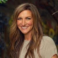 Kristin Cichowski's Instagram, Twitter & Facebook