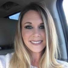 Lacy Ledford's Instagram, Twitter & Facebook