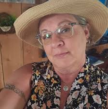 Does anyone use fifo bottles? Does it work well to store paint?