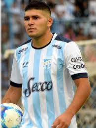 59' rodrigo aliendro (colón santa fe) is shown the yellow card for a bad foul. O Xrhsths Atletico Tucuman Sto Twitter Se Concreto La Compra Del 50 Del Pase De Rodrigo Aliendro Y El 100 De David Barbona Aliendro Ya Esta En Tucuman Y Entrenara