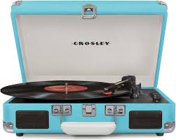 Crosley Cruiser Deluxe Plus Black And Red | The Higgledy Pig