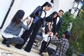 Kardashian christmas cards through the years. Kardashian Weihnachten 2011 In 3d Nick Saglimbeni
