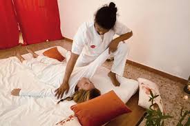 Thriving to give you a professional, authentic thai massage, naturally adapted to your needs. Masaje Tailandes Masajes Y Terapias Naturales