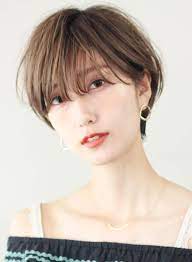 分け目をつけない大人ショート ミズ 30代 40代 ビューティーboxヘアカタログ 髪型 ヘアスタイル 耳かけショート カット