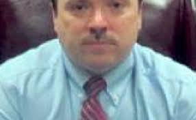 Goldy Accused of Exchanging Favors for Photos