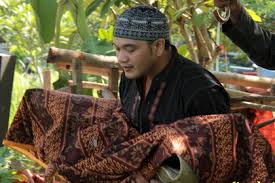 Raden oma irama yang populer dengan nama rhoma irama lahir di tasikmalaya, 11 desember 1946, pria kehidupan rhoma irama. Foto Meninggalnya Rhoma Irama Top 10 Online Kasino Sivustoa Pelaa Oikeaa Rahaa