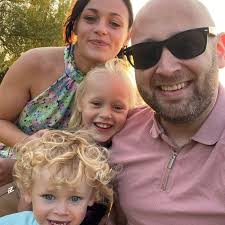 Mini bus for 8 people to Bristol & back. Prices & recommendations pls.