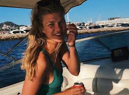 Tess wester is a member of famous people who are known for being a handball player, celebrities who are 27 years old, was born in may, in the year 1993.her zodiac sign is taurus. Hier Komt Tess Wester Haar Bed Niet Voor Uit Mannenzaken Nl