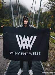 Seine cd kletterte auf platz 3 in den charts. Pin Von Becia Soler Auf Wincent Weiss Wincent Weiss Wincent Wincent Weiss Konzert