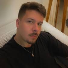 Mariah Mello (mariahmello9@)