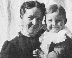 Karla Estrada with son Daniel Padilla & daughter Carmella Ford in ABS-CBN  Ball.. ✨