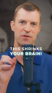 Three out of four people are walking around dehydrated… and most don’t even  know it. 😳 , Dehydration doesn’t just make you thirsty — it shrinks your  brain, impairs focus and memory, disrupts ...