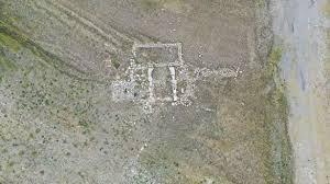 Forgotten 'ghost town' submerged underwater 64 years ago reappears in  drought