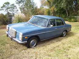 1971 Mercedes 220d The Family Car Mercedes Mercedes 220 Mercedes Benz 220