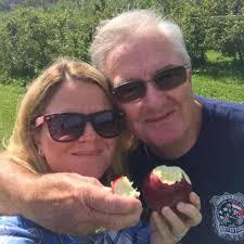 Hello really need some advice I don't want to work my full time job anymore  I don't like it , it's really stressful and a very stressful far drive  every day. I