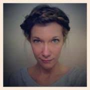 Samantha Vail's Instagram, Twitter & Facebook