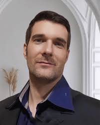 Tutti a bordo (2022)