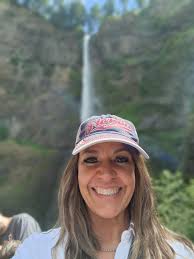 What books follow a woman's journey through divorce or hard breakup and  self rediscovery?