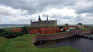 Нижче наведений перелік міст із населенням понад 10 тисяч. Daniya Vse Pro Krayinu Z Foto Mista I Pam Yatki Daniyi