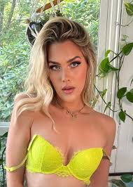 Elizabeth monarch nude - Best adult videos and photos