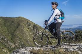 Aquí te contamos lo que necesitas saber acerca de los accesorios para bicicletas de montaña, para que puedas complementar tu equipamiento y disfrutes al máximo tu experiencia. 8 Accesorios Basicos Para El Ciclismo De Montana La Bicikleta