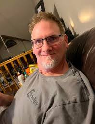 Ray Shawn's Instagram, Twitter & Facebook