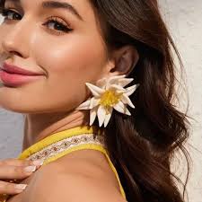 Zara White and Yellow Floral Earrings Necklace Set