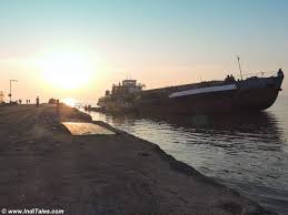 Sunrise At Sewri Mumbai - Jetty, Fort ...