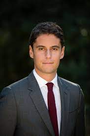 May 26, 2021 · la date d'application de cette mesure sera précisée dans les prochaines heures, a ajouté gabriel attal à l'issue du conseil des ministres. Gabriel Attal Wikipedia