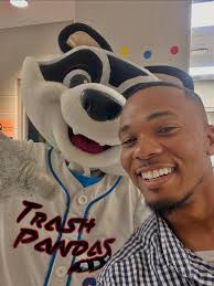 Have you heard of this guy? If not, you need to look him up…Grammy Award  Winning Producer Sanchez Harley. This man has produced several Gospel Hit  Records (GMWA “Order My Steps,” Lamar