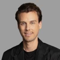 Alejandro Lazaro's Instagram, Twitter & Facebook