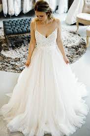 Pin By Adria Lea Photography Weddin On Organza Wedding Dresses Princess Style Wedding Dresses Wedding Dresses Romantic Wedding Dresses With Straps
