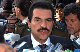 ÚLTIMO Manfred Reyes Villa se fue a EEUU El ex prefecto de Cochabamba,  salió de Bolivia rumbo a los Estados Unidos, según se pudo confirmar  mediante el sistema de control migratorio. Hace