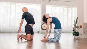 Cat and camel pose yoga. How To Do Backbends In Yoga If You Re Not Flexible Yet Tint Yoga