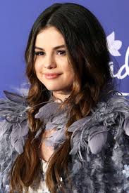 Glamorous long tresses or a sophisticated shoulder length bob, her naturally wavy hair … 36 Best Selena Gomez Hairstyles Selena Gomez S Hair Evolution