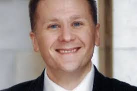 Lee Dewey's Instagram, Twitter & Facebook