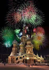 Russian New Year When New Year S Eve Fireworks Display In Red Square Russia New Years Eve Fireworks New Year S Eve Around The World Fireworks Display