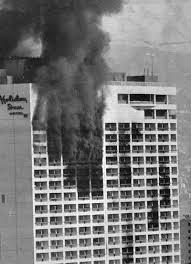 حرب لبنان فندق هوليداي إن يحترق معركة الفنادق وسط مدينة بيروت من 24 أكتوبر 1975 الى مارس 1976 Battle Of The Hotels 19 Beirut Lebanese Civil War Lebanon