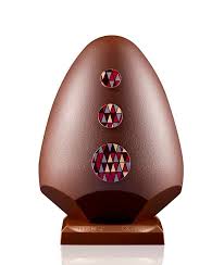 L œuf Arlequin Et Nos Creations De Henri Le Roux Maitre Chocolatier Caramelier Arlequin Chocolatiere Henri