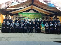 Washolatu wassalamu 'ala asrofil anbiyai wal mursalin. Conto Biantara Paturay Tineung Basa Sunda Download Pdf Kamaludin Godebag