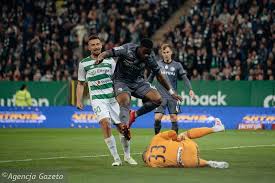 Watch legia vs lechia gdansk live streaming, 05/12/2020 at 19:00. Legia Warszawa Pokonuje Lechie Gdansk Dwie Duze Kontrowersje Byly Karne Dla Lechii Pilka Nozna Sport Pl